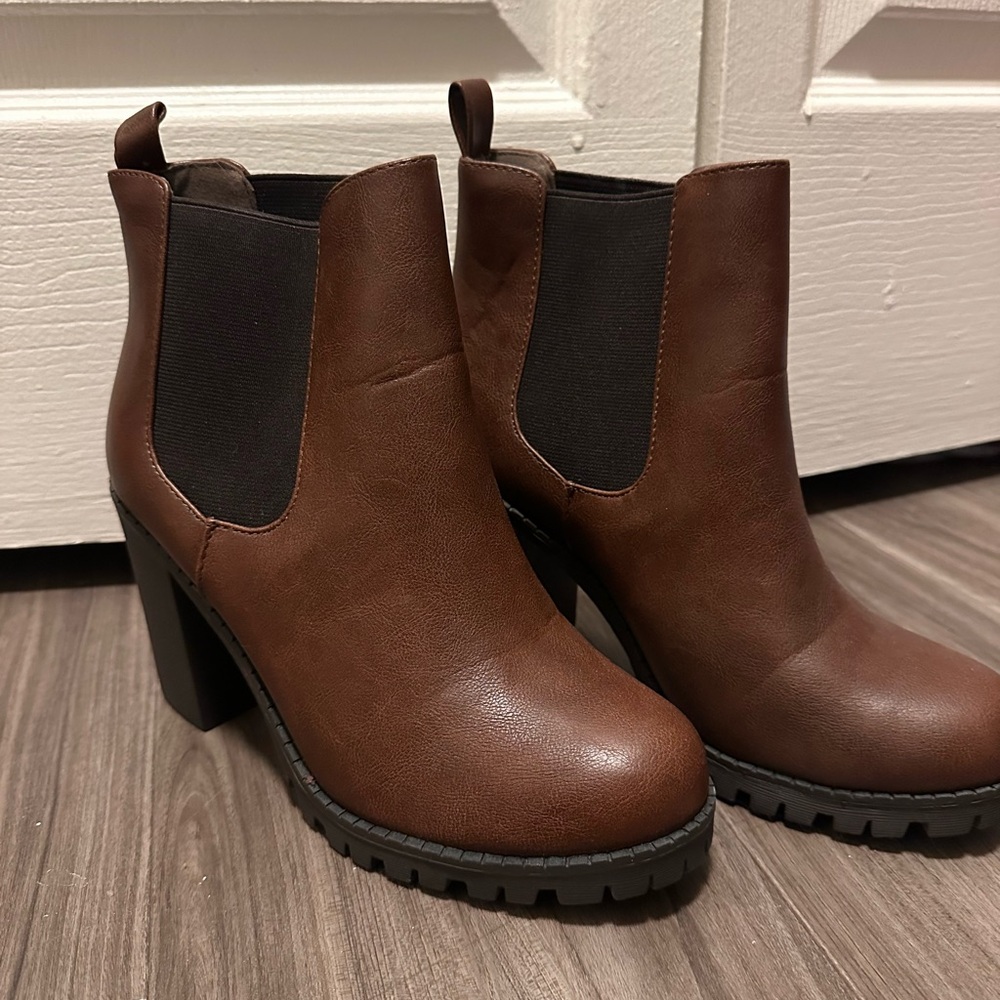 Elegant Brown Heeled Ankle Boots